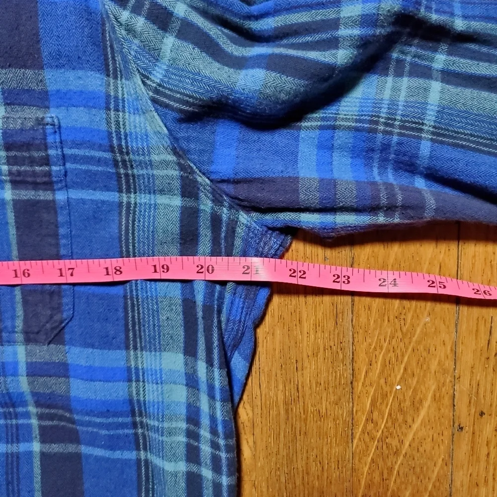 Levi's Flannel Button Up